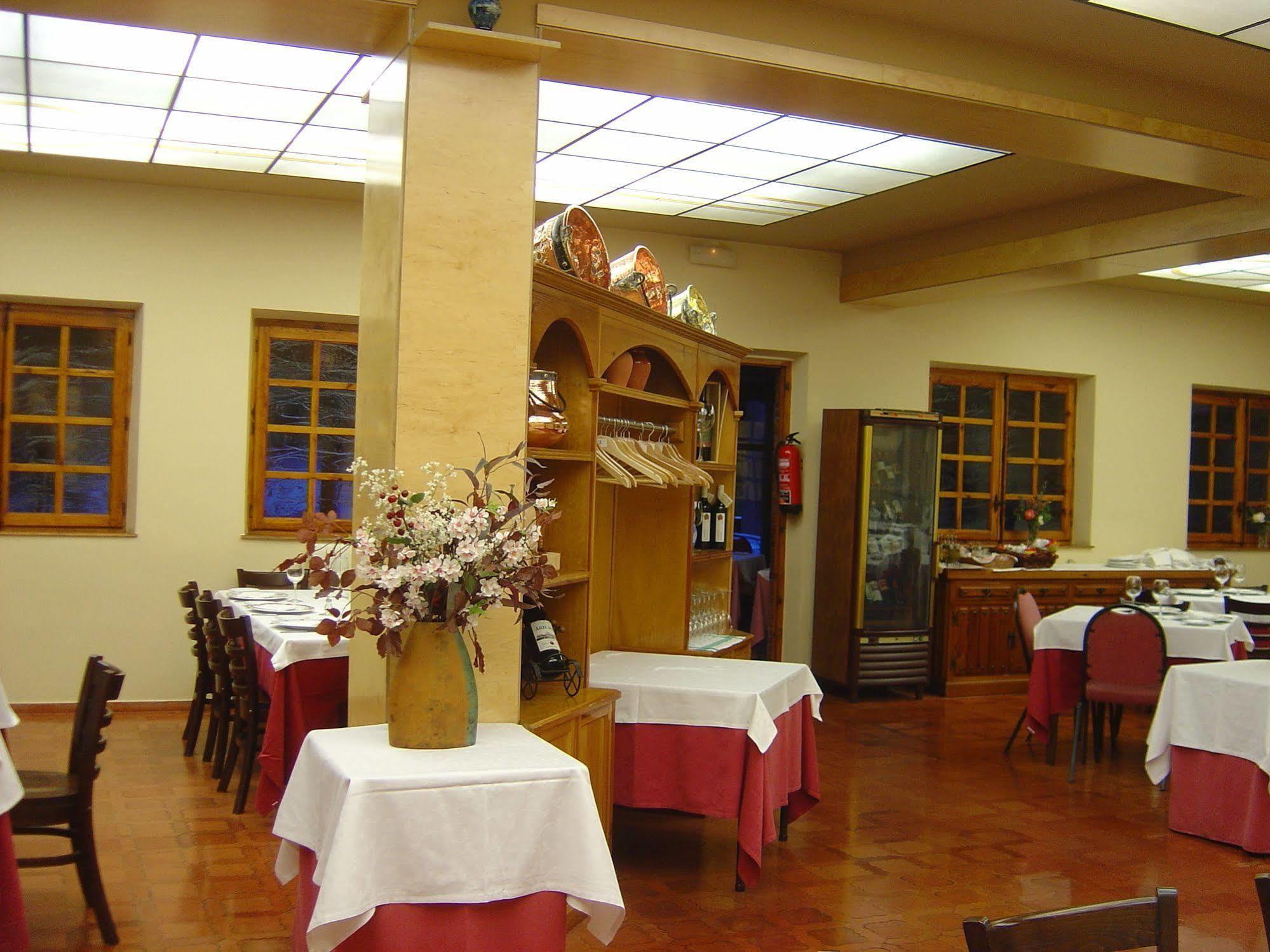 Hotel Alisa Лерма Екстериор снимка